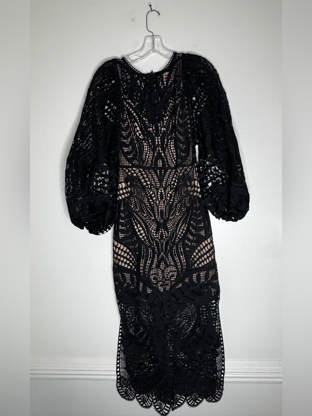 Sophisticated FARM Rio Black Crochet Puff-Sleeve Midi Dress with Nude Lining